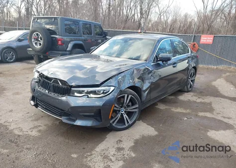 2021 BMW 330I xDrive z USA, uszkodzony, nr VIN WBA5R7C01MFK30887